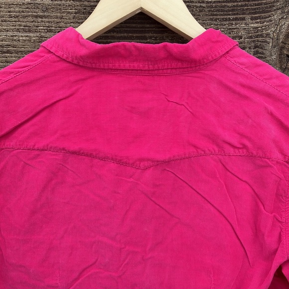 0039 Italy Corduroy shirt has small pearl snaps - Picture 11 of 11